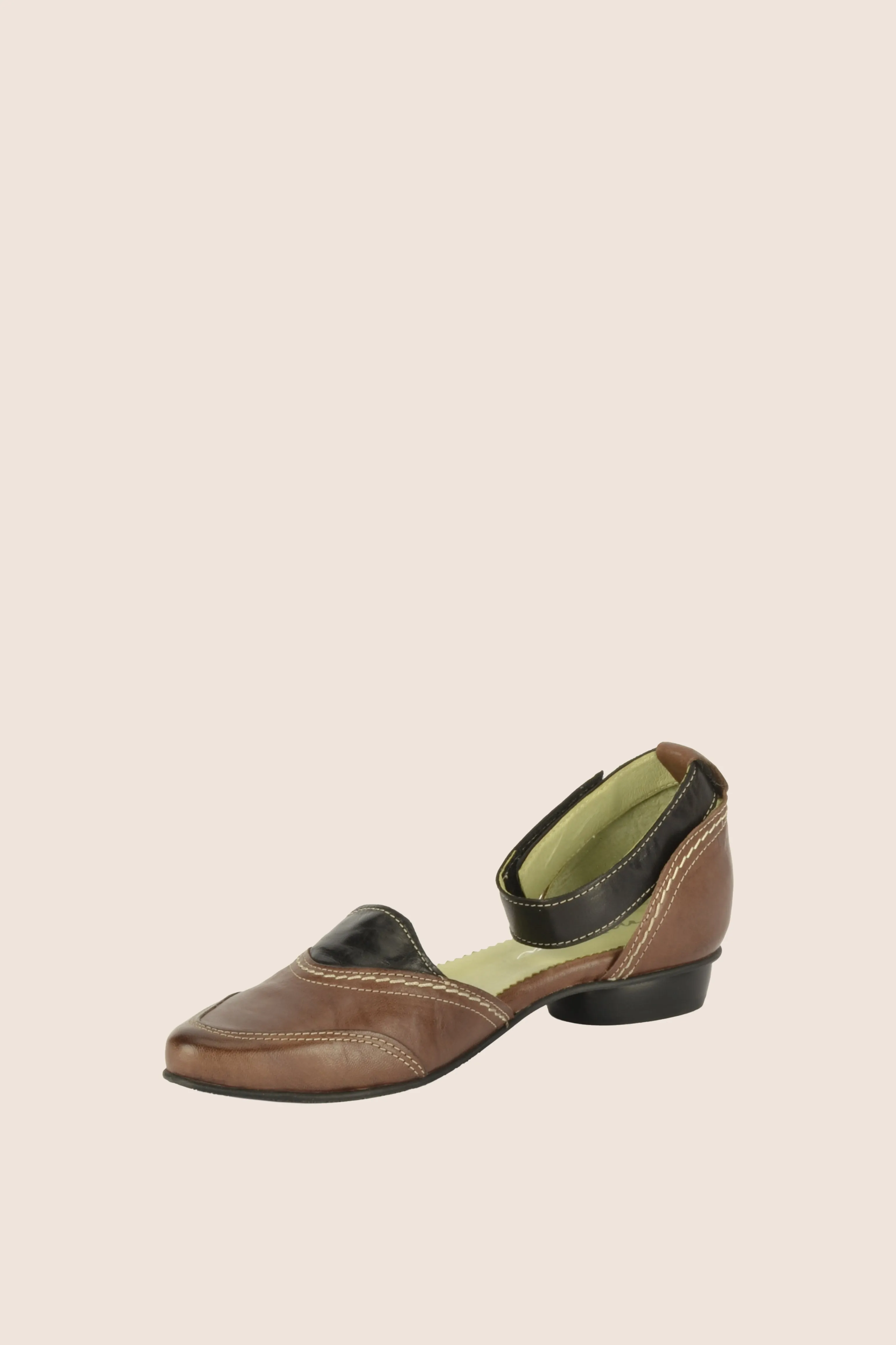 Beau taupe & black