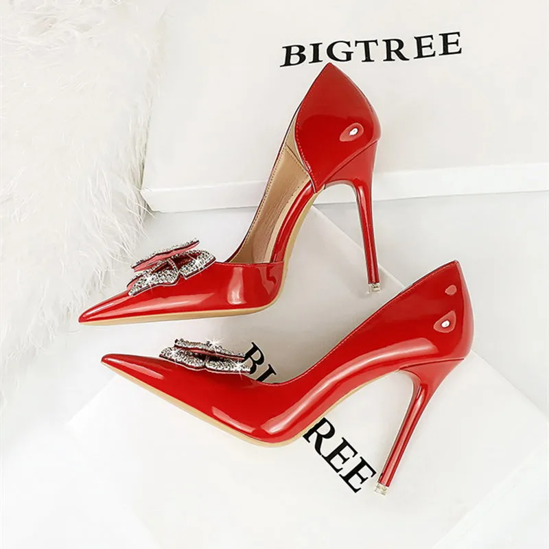 Butterfly Banquet Fashion Style Patent Leather Side Hollow Rhinestone