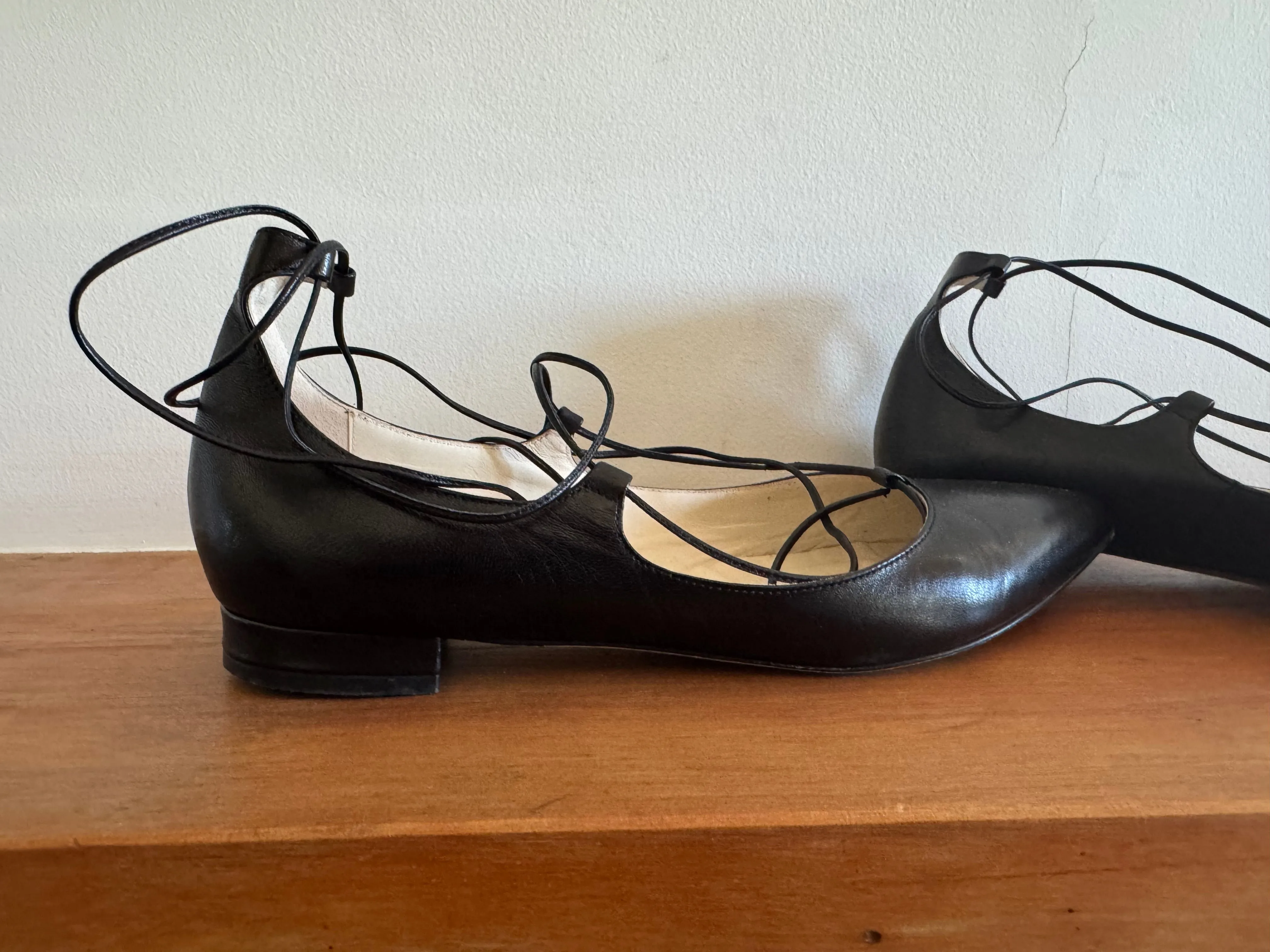 Innovare Tie up Pointy Toe Flats - Size 40