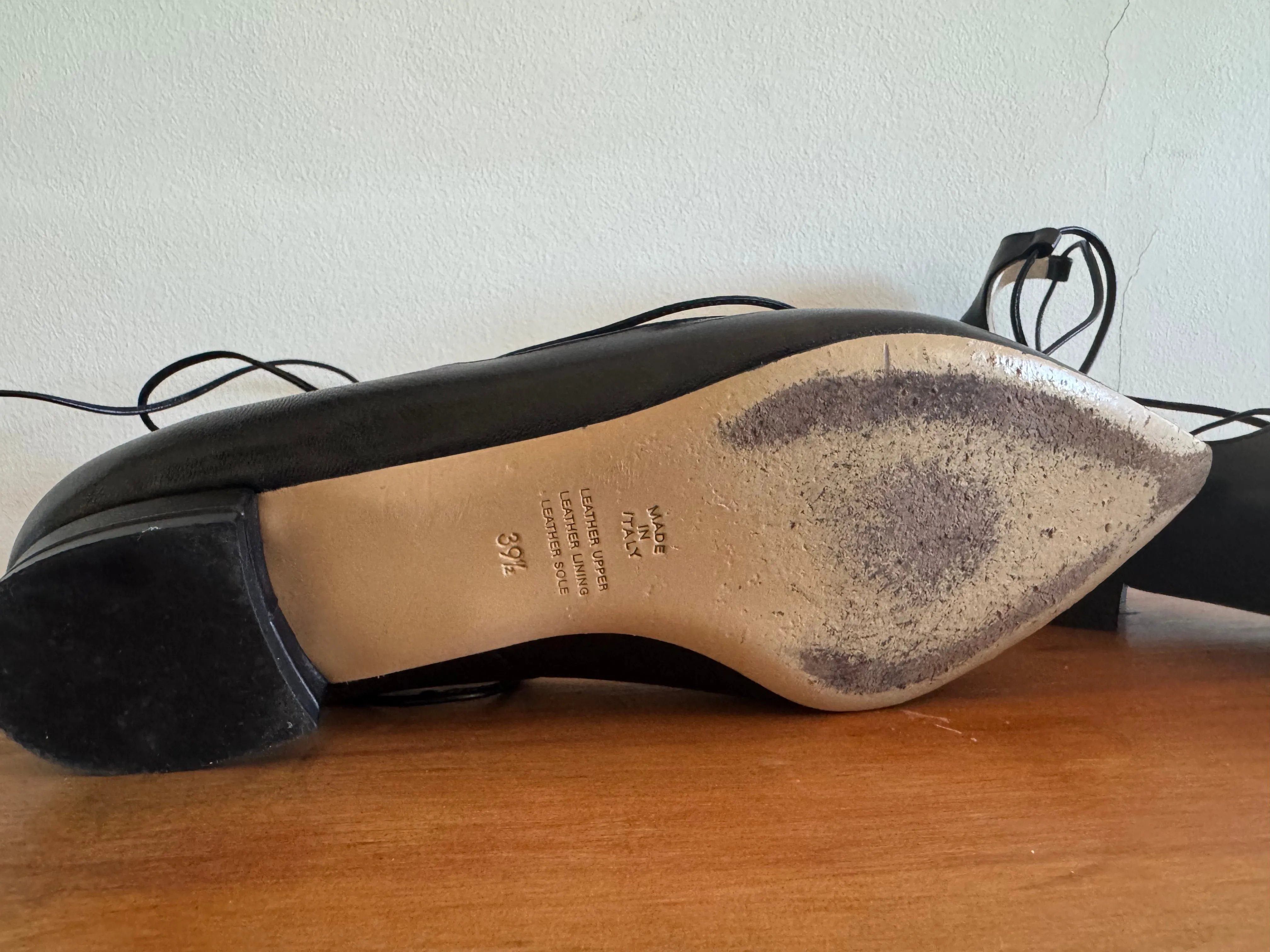 Innovare Tie up Pointy Toe Flats - Size 40