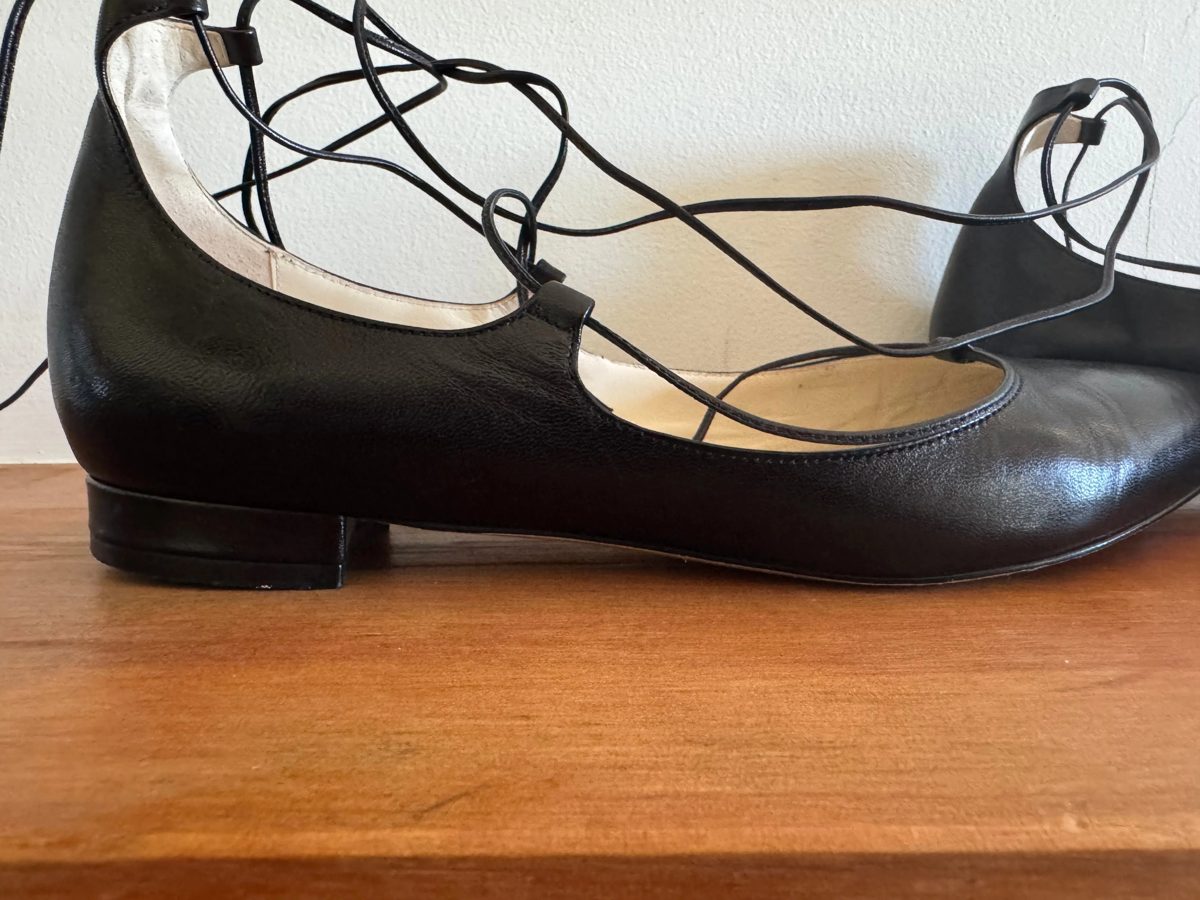 Innovare Tie up Pointy Toe Flats - Size 40