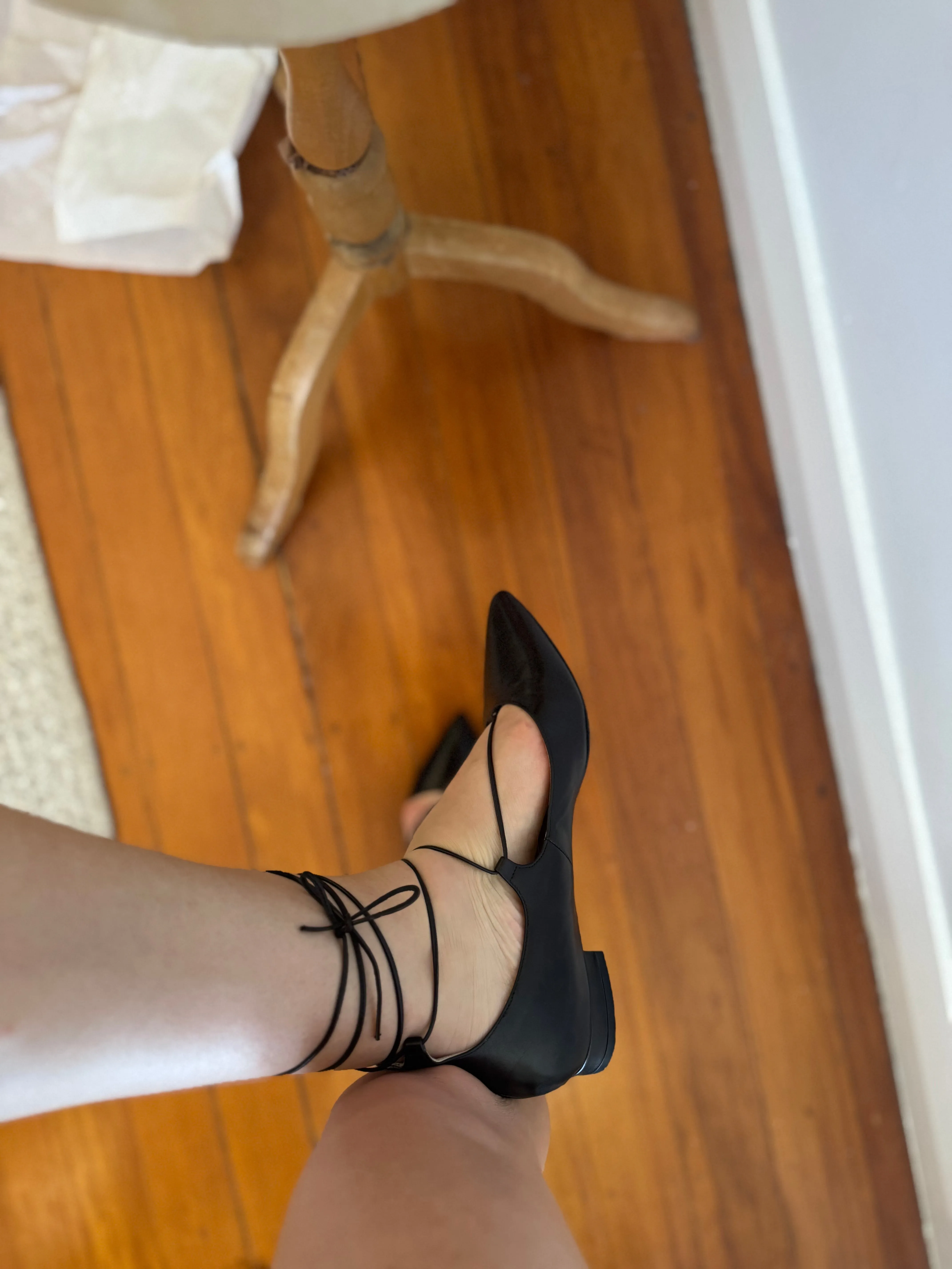 Innovare Tie up Pointy Toe Flats - Size 40