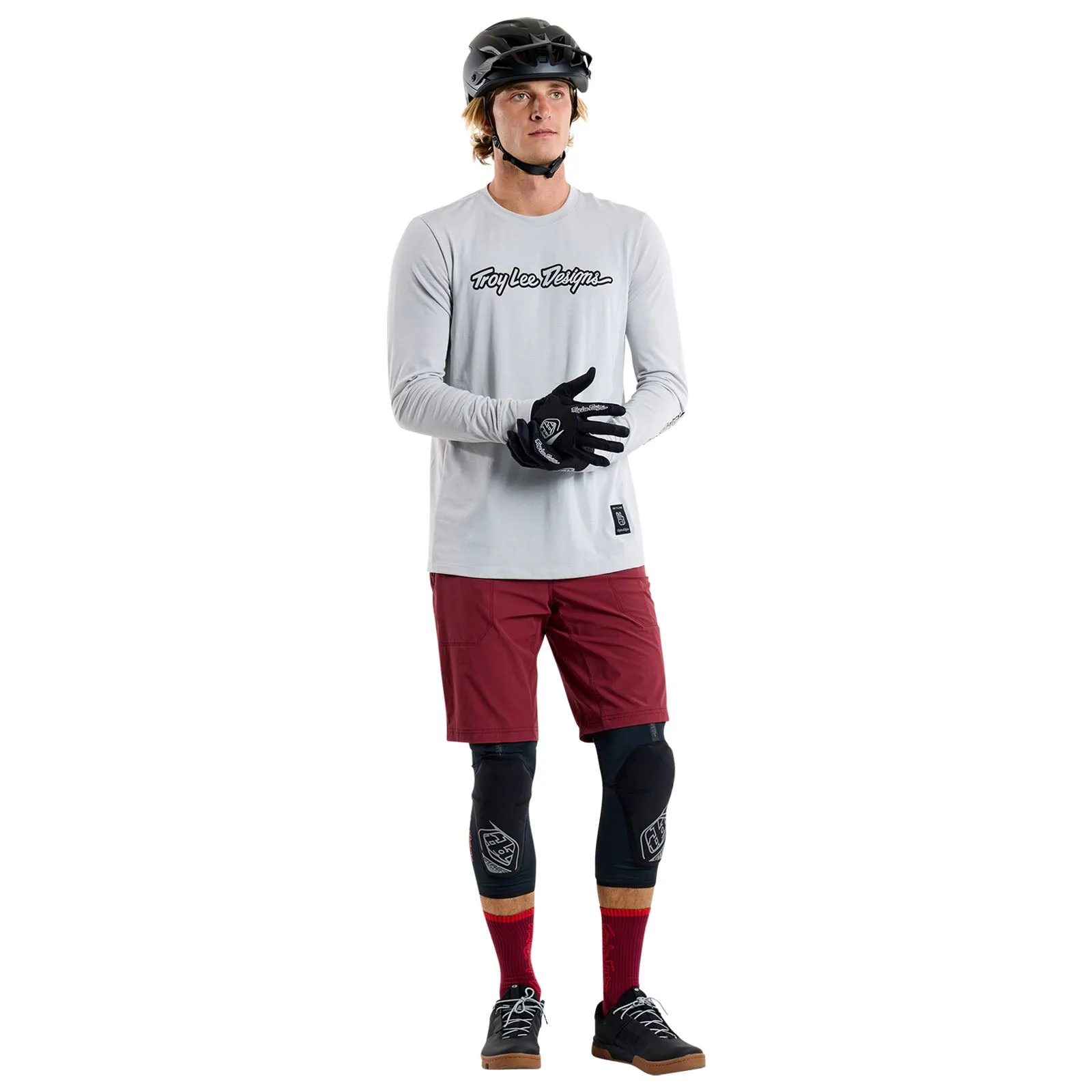 Skyline Trail Short Shell Mono Oxblood