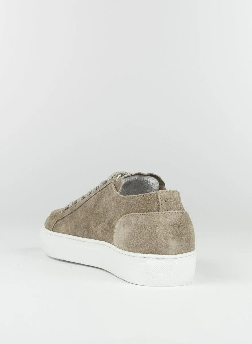 Sneaker in suede