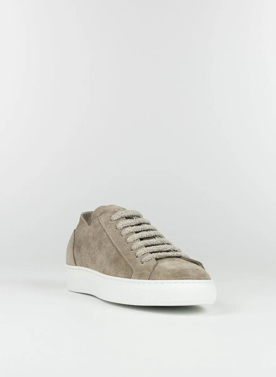 Sneaker in suede