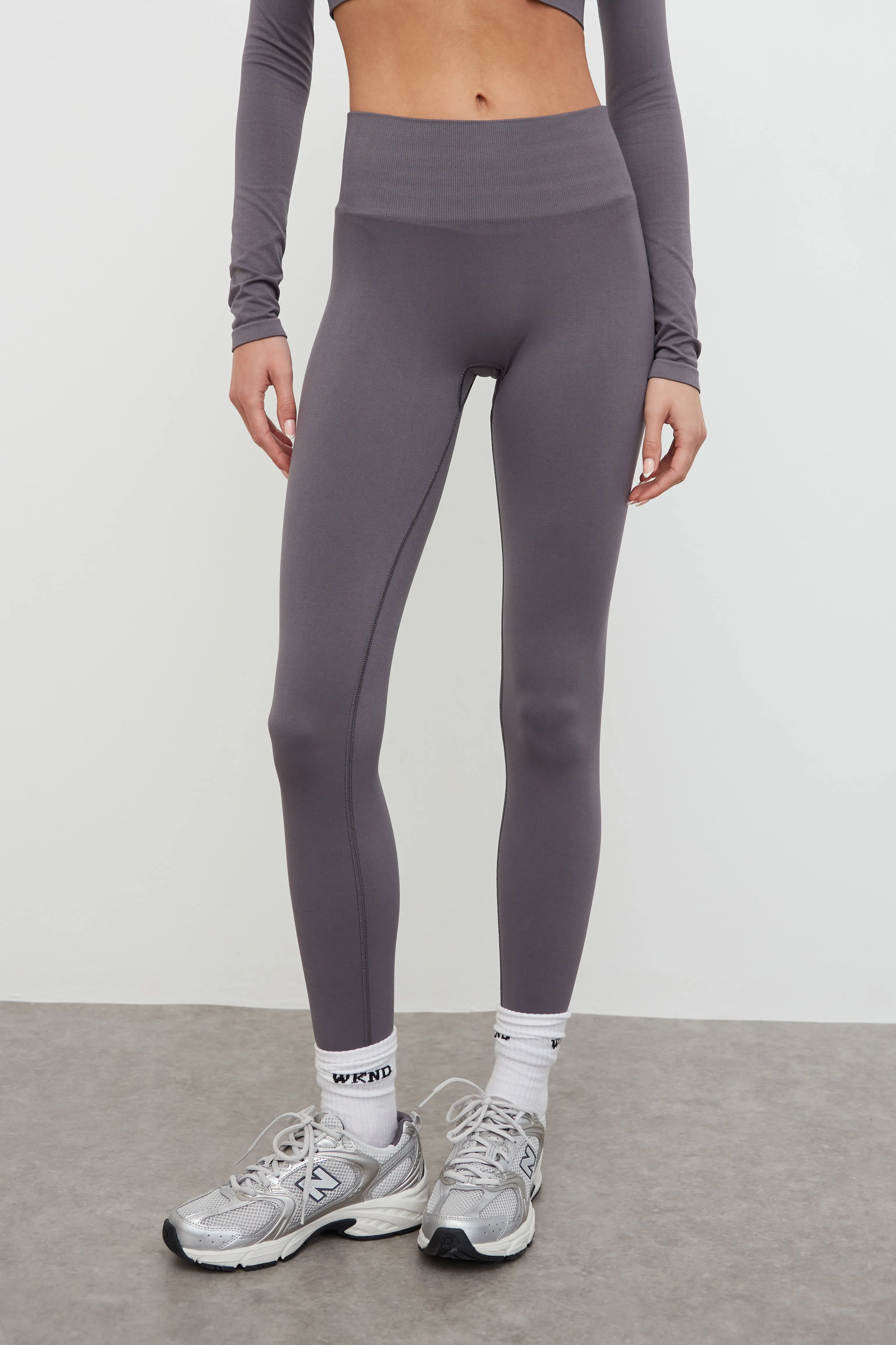 WKND SCULPT SEAMLESS CROP TOP